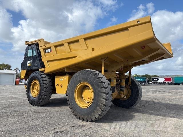 CAT 773E Belden kirma kaya kamyonu