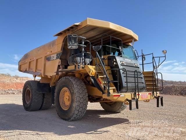 CAT 773F Belden kirma kaya kamyonu