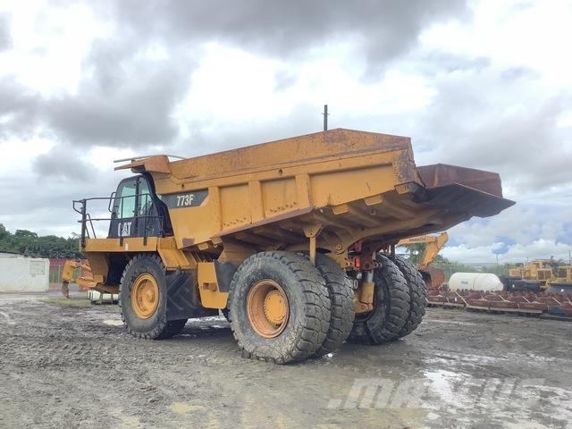 CAT 773F Belden kirma kaya kamyonu