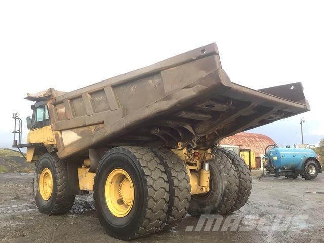 CAT 775B Belden kirma kaya kamyonu