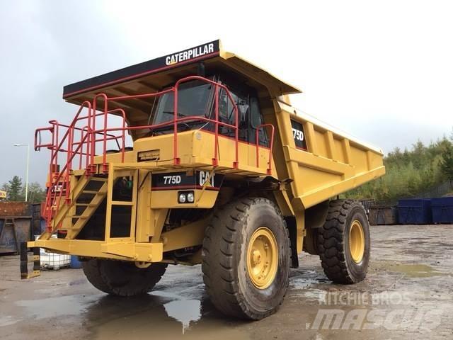 CAT 775D Belden kirma kaya kamyonu