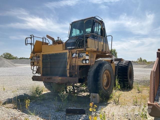 CAT 775E Belden kirma kaya kamyonu