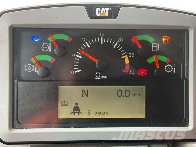 CAT 775G Belden kirma kaya kamyonu