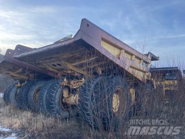 CAT 777D Belden kirma kaya kamyonu