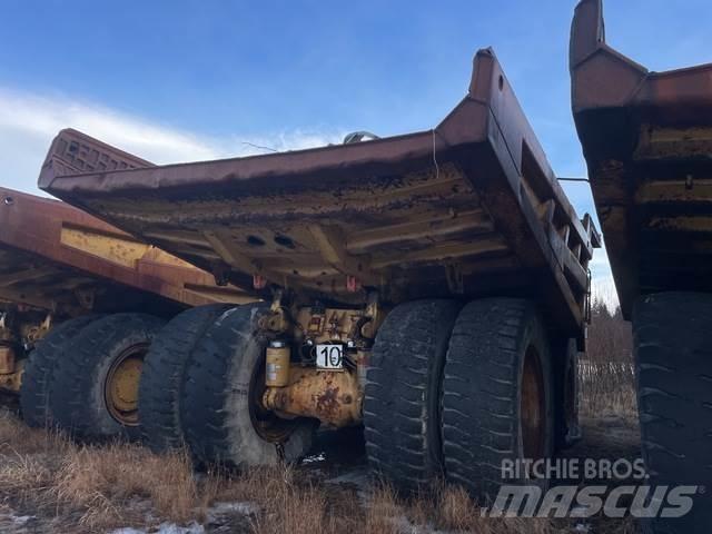 CAT 777D Belden kirma kaya kamyonu