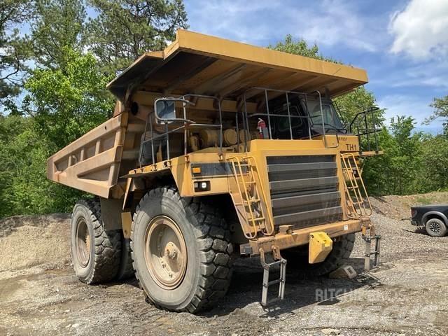 CAT 777D Belden kirma kaya kamyonu