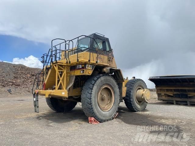 CAT 777D Belden kirma kaya kamyonu