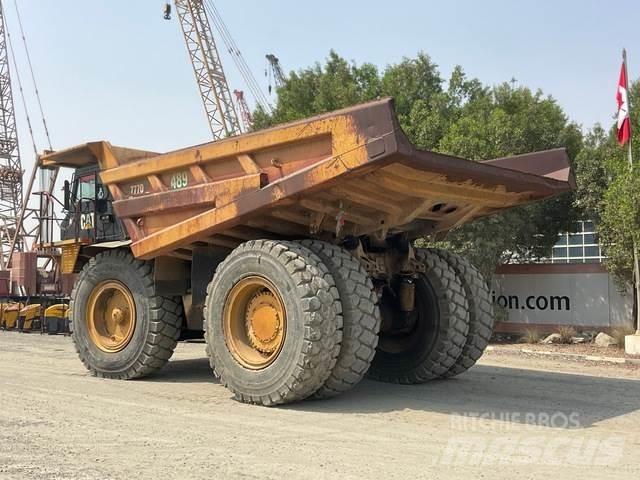 CAT 777D Belden kirma kaya kamyonu