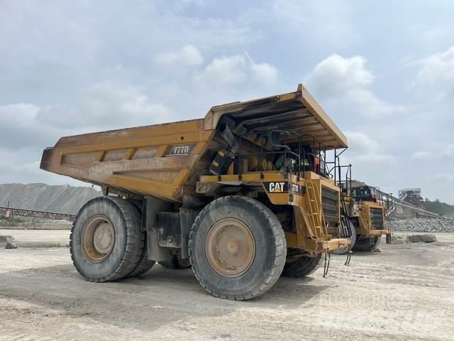 CAT 777D Belden kirma kaya kamyonu
