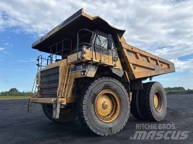 CAT 777D Belden kirma kaya kamyonu