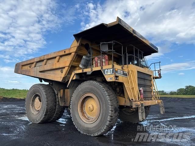 CAT 777D Belden kirma kaya kamyonu