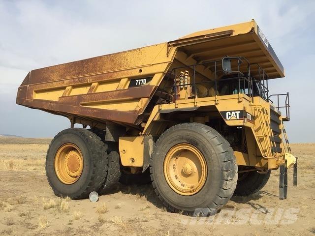 CAT 777D Belden kirma kaya kamyonu