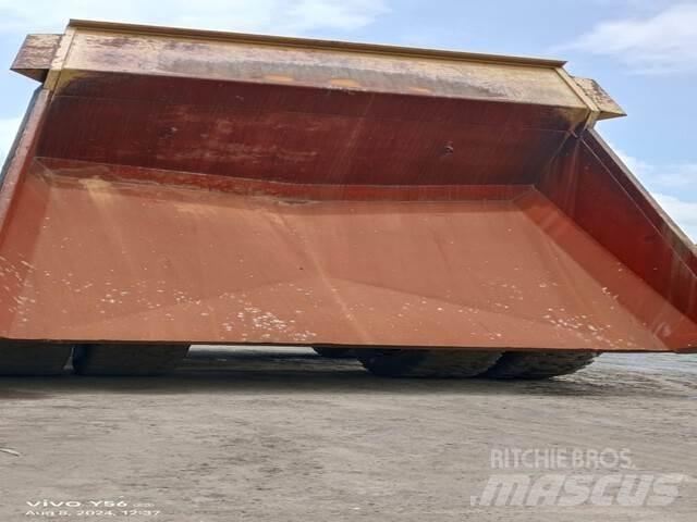 CAT 777E Belden kirma kaya kamyonu