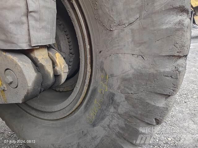 CAT 777E Belden kirma kaya kamyonu