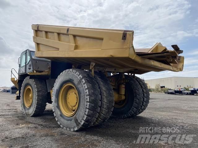 CAT 777F Belden kirma kaya kamyonu