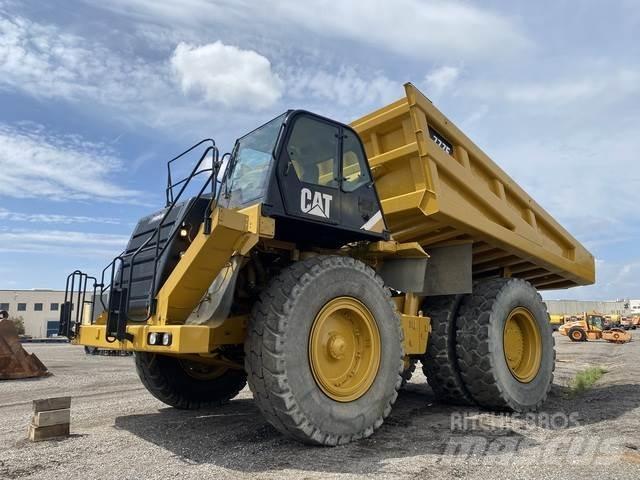 CAT 777F Belden kirma kaya kamyonu