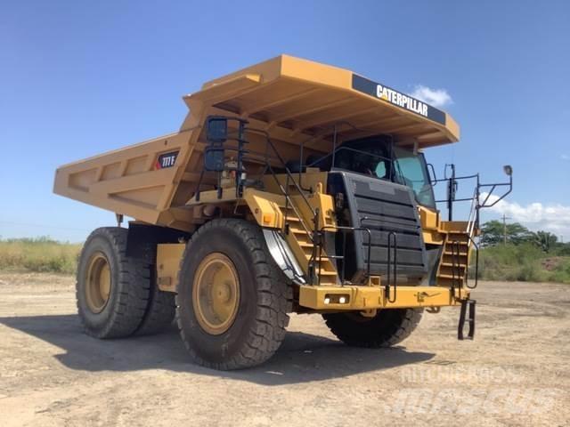 CAT 777F Belden kirma kaya kamyonu