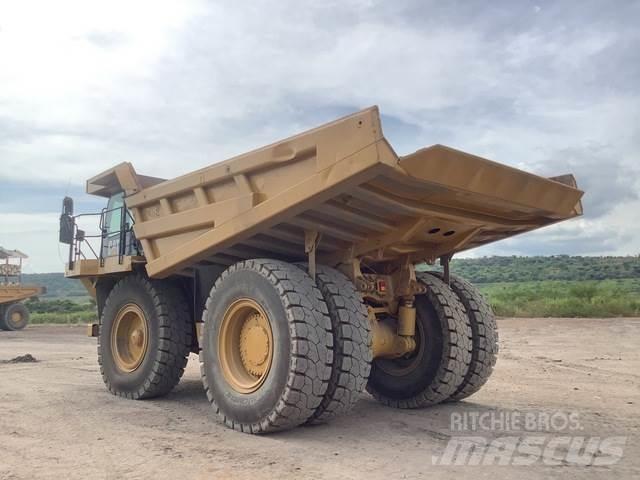 CAT 777F Belden kirma kaya kamyonu