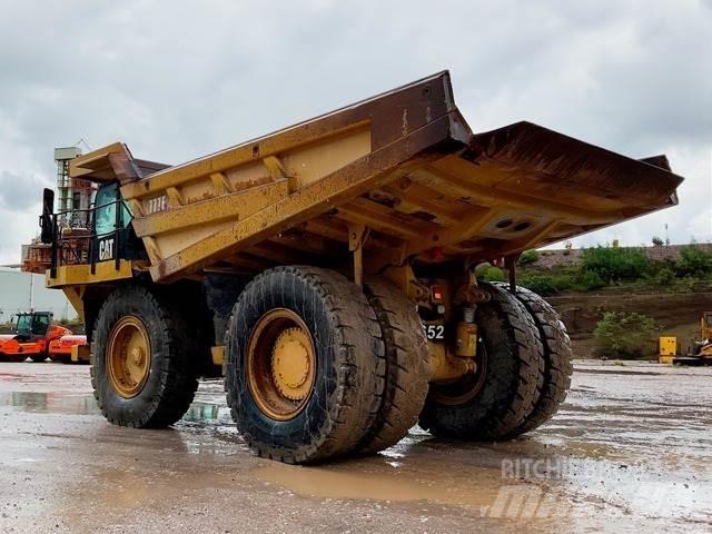 CAT 777F Belden kirma kaya kamyonu