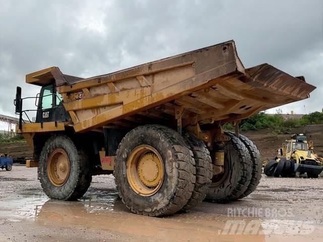 CAT 777F Belden kirma kaya kamyonu