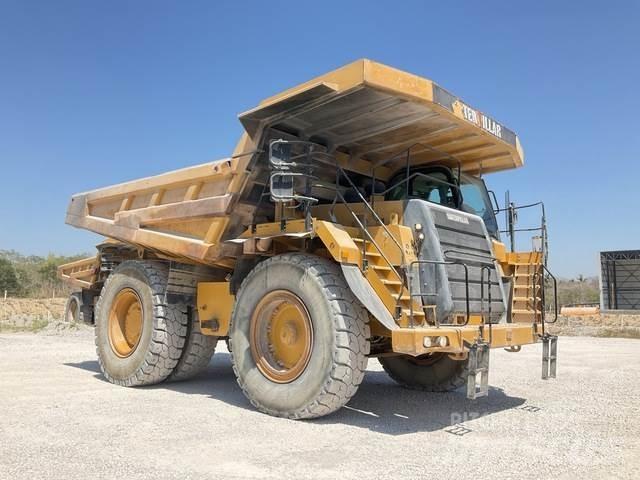 CAT 777F Belden kirma kaya kamyonu