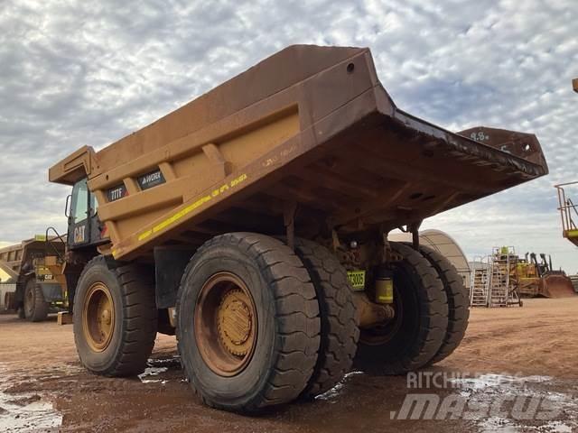 CAT 777F Belden kirma kaya kamyonu
