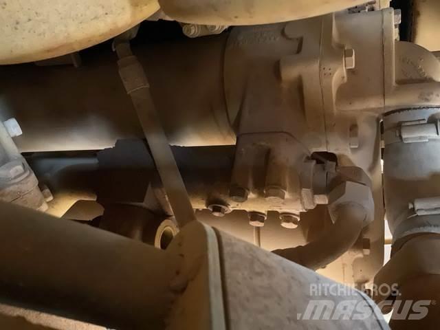 CAT 777F Belden kirma kaya kamyonu