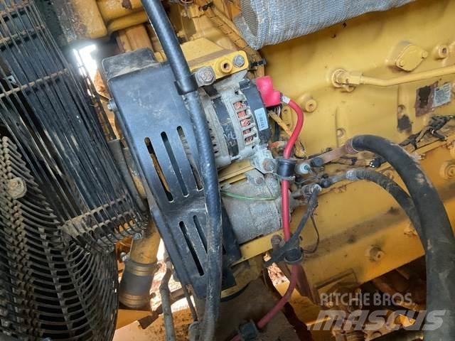 CAT 777G Belden kirma kaya kamyonu
