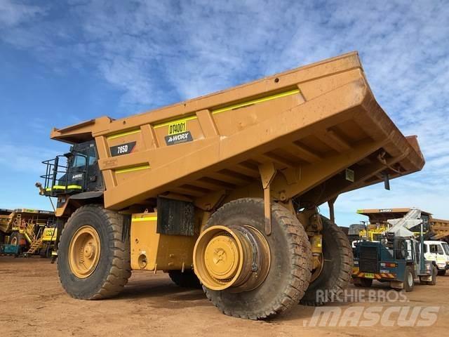 CAT 785D Belden kirma kaya kamyonu