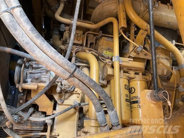 CAT 785D Belden kirma kaya kamyonu