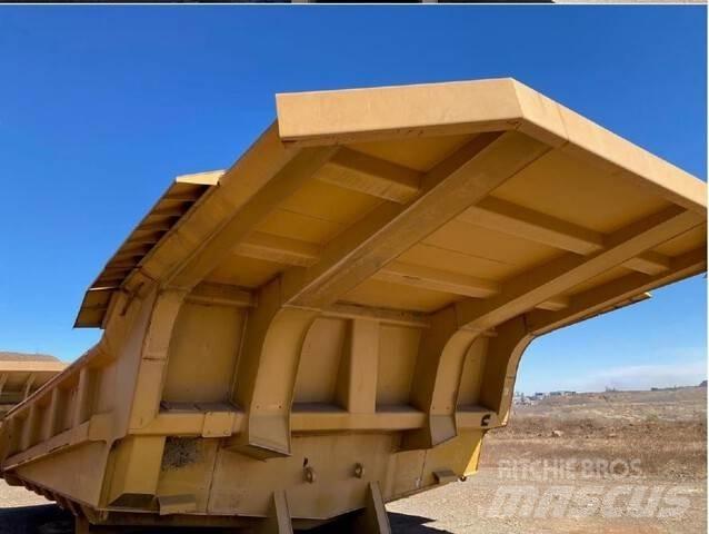 CAT 789C Kapali kasa kamyonetler