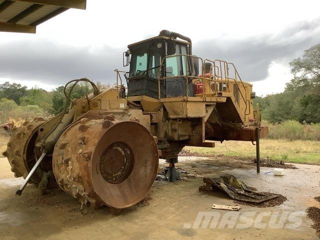 CAT 836H Zemin sıkıştırma makineleri