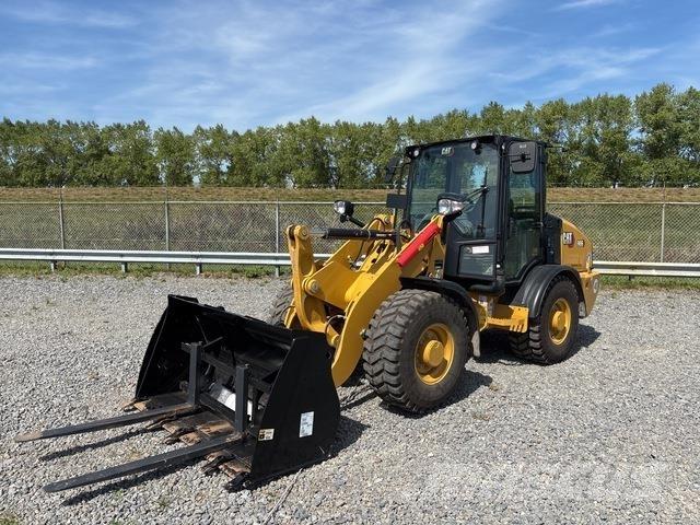 CAT 906 Tekerlekli yükleyiciler