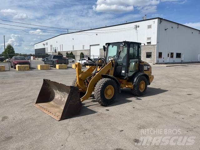 CAT 906M Tekerlekli yükleyiciler