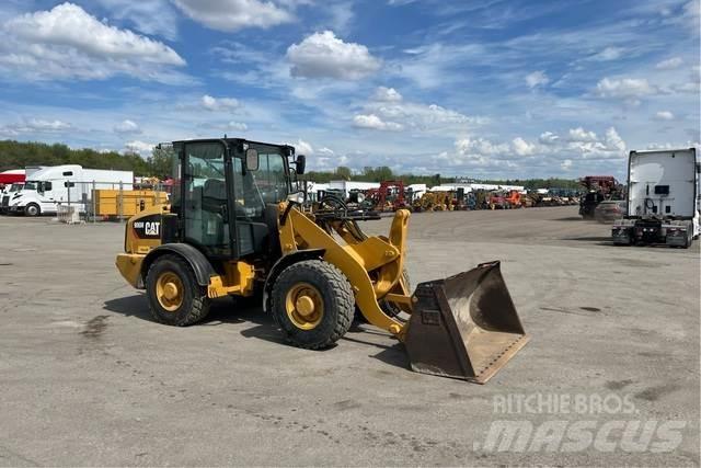 CAT 906M Tekerlekli yükleyiciler