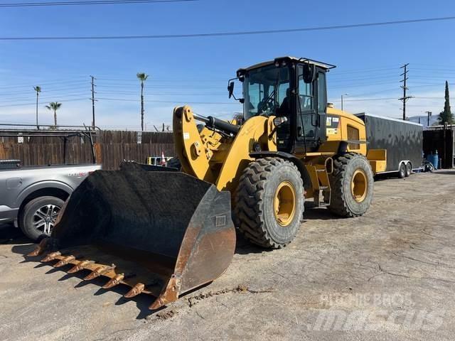 CAT 938M Tekerlekli yükleyiciler