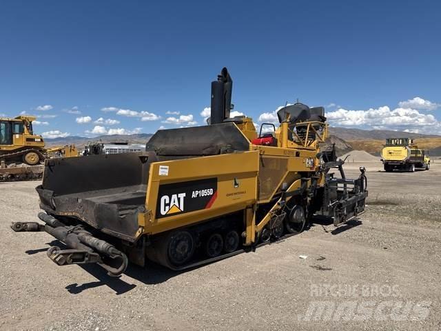 CAT AP-1055D Asfalt sericiler