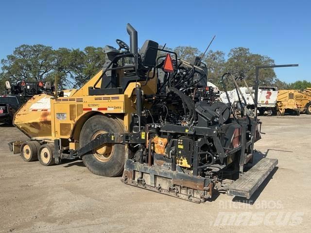 CAT AP1000F Asfalt sericiler