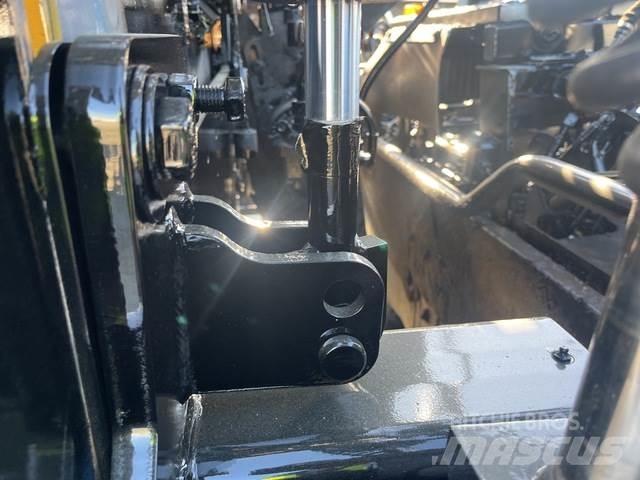 CAT AP1055F Asfalt sericiler