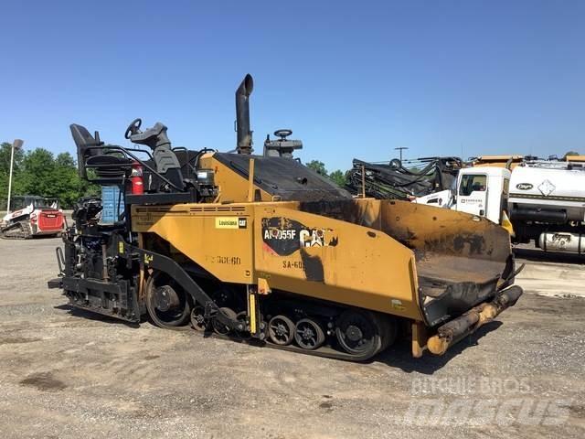 CAT AP1055F Asfalt sericiler