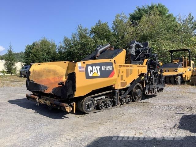 CAT AP1055F Asfalt sericiler