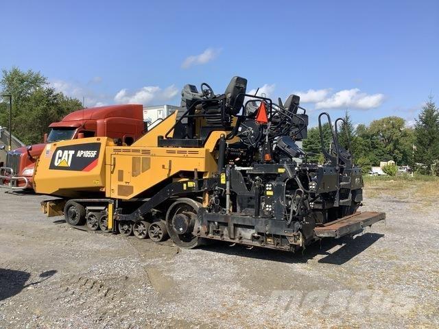 CAT AP1055F Asfalt sericiler