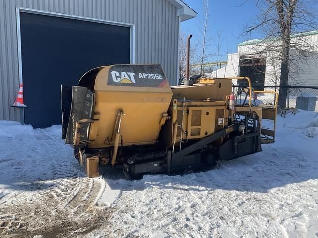 CAT AP255E Asfalt sericiler