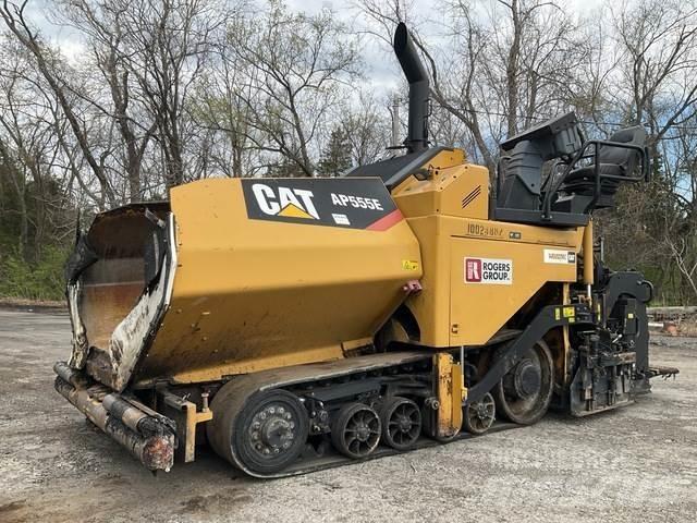 CAT AP555E Asfalt sericiler