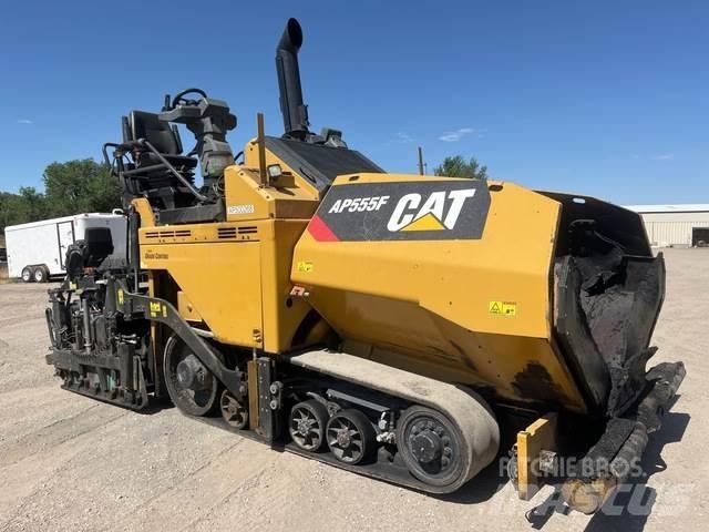 CAT AP555F Asfalt sericiler