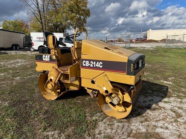 CAT CB-214C Çift tamburlu silindirler