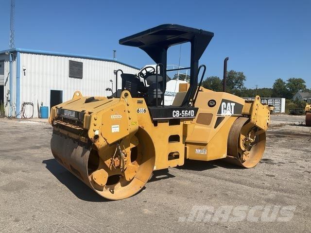 CAT CB-564D Çift tamburlu silindirler
