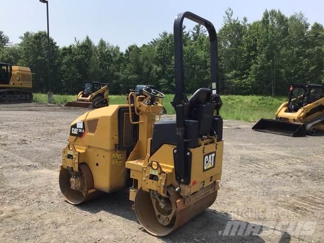 CAT CB1.8 Çift tamburlu silindirler