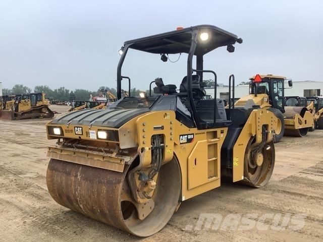 CAT CB10 Çift tamburlu silindirler