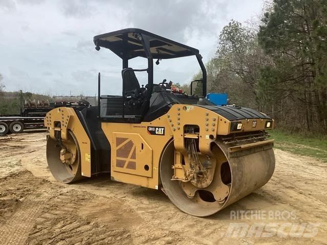CAT CB13 Çift tamburlu silindirler